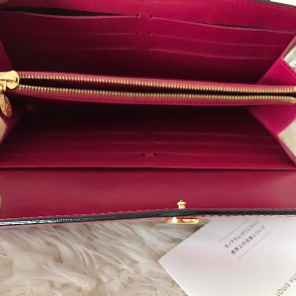 🍾✨💥🎉 Host Pick🎉💥✨🍾Louis Vuitton Sarah Wallet - Picture 5 of 8